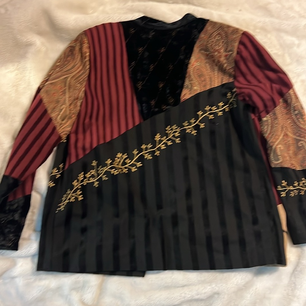 Unique jacket - Picture 8 of 8
